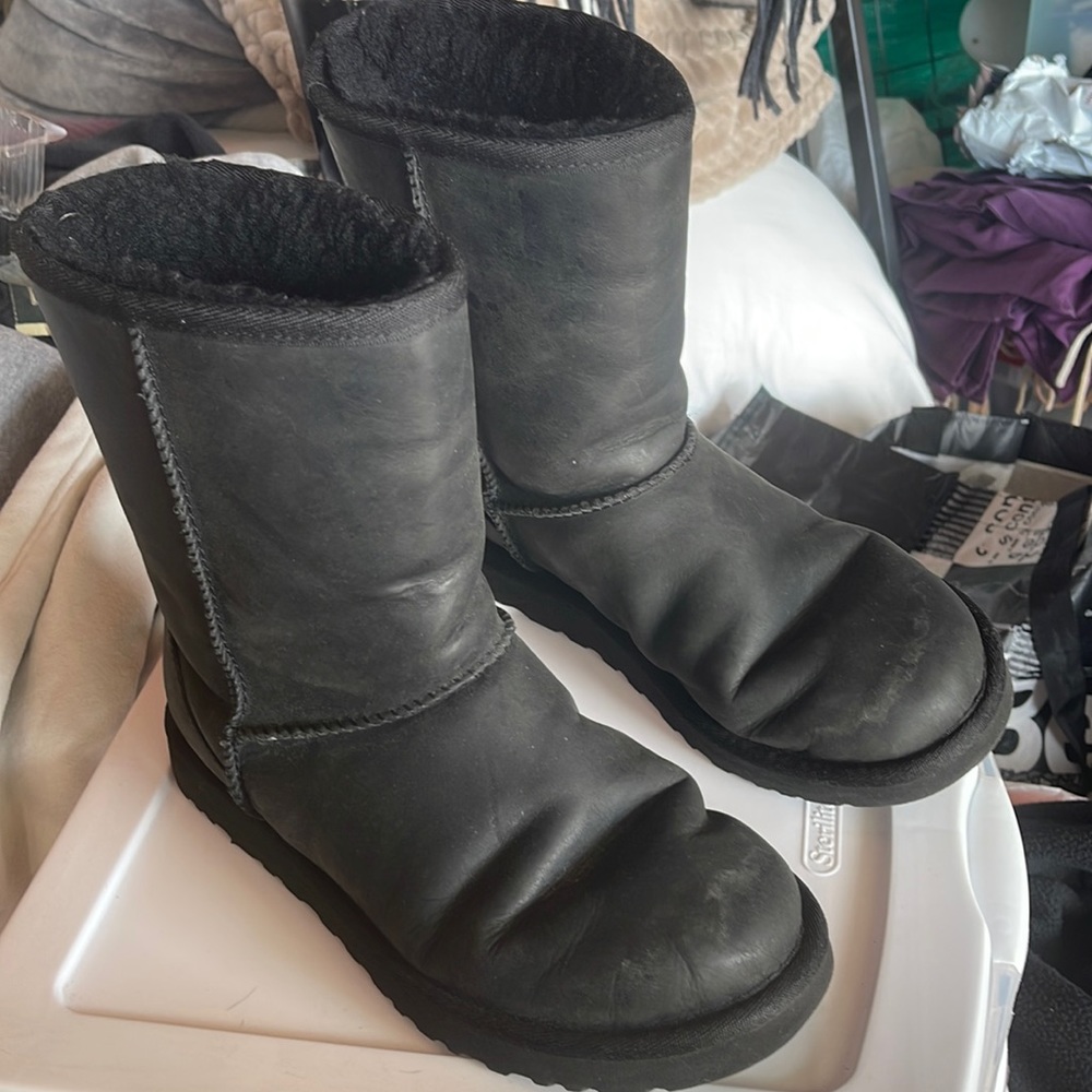 UGG Classic Short Black Leather Boot